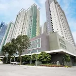 Furnished Studio In Avida Towers Riala, Cebu It Park With Pool View, Fast Wifi, Netflix And More