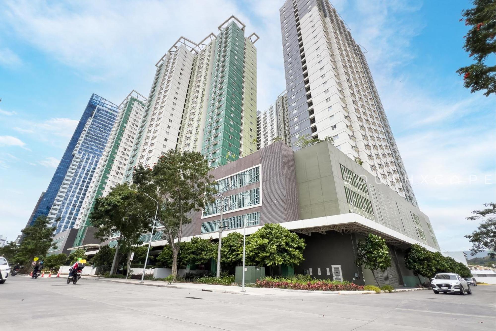 Apartment Furnished In Avida Towers Riala, It Park With Pool View, Fast Wifi, Netflix And