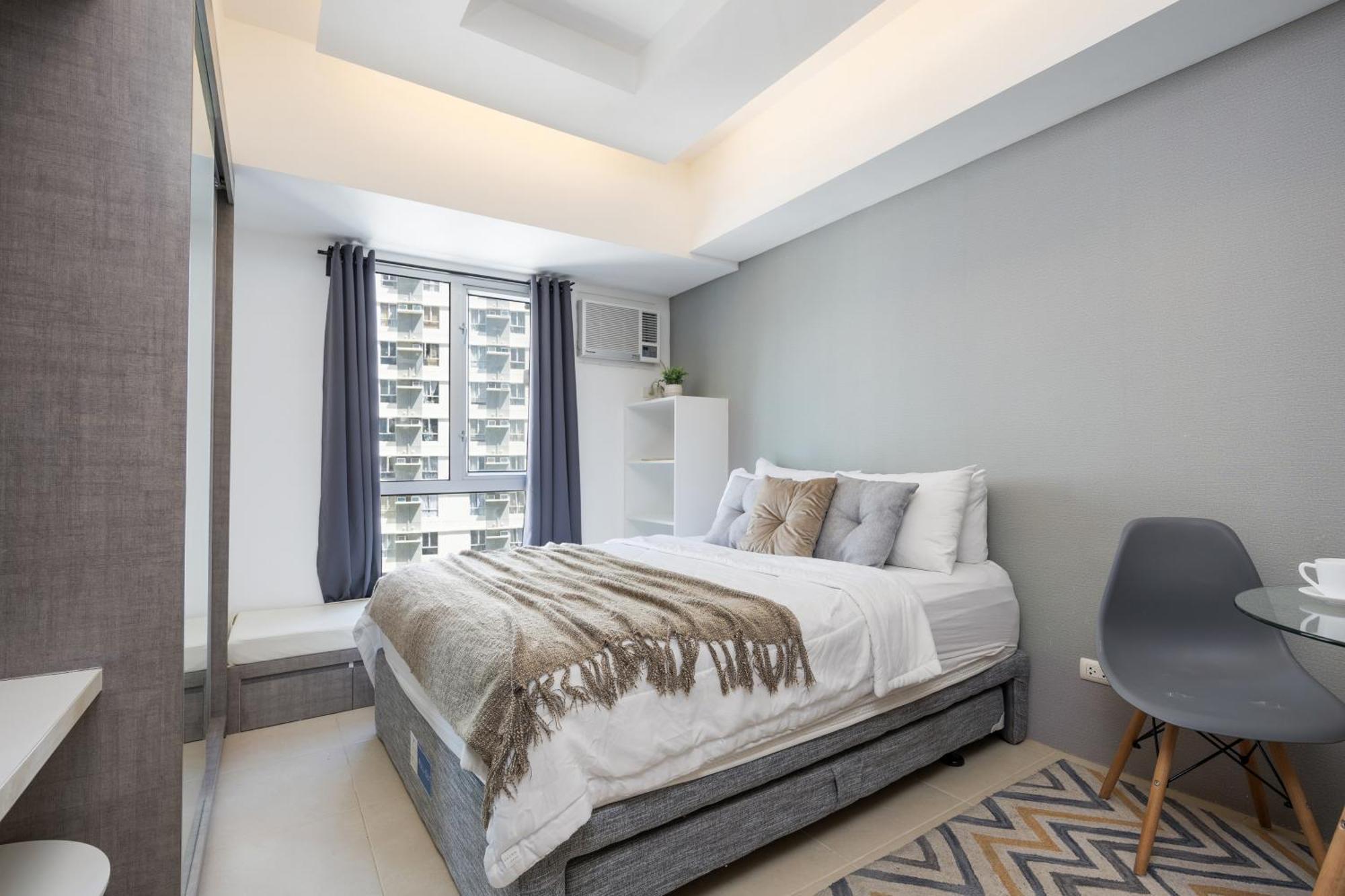 Furnished In Avida Towers Riala, It Park With Pool View, Fast Wifi, Netflix And Apartment Cebu