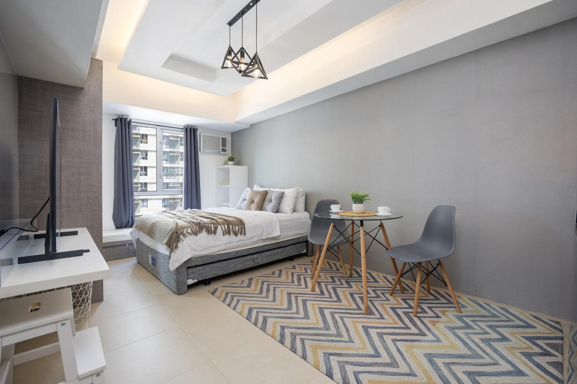 Furnished In Avida Towers Riala, It Park With Pool View, Fast Wifi, Netflix And Apartment Cebu